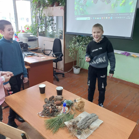 «Что у ёлочки внутри?».